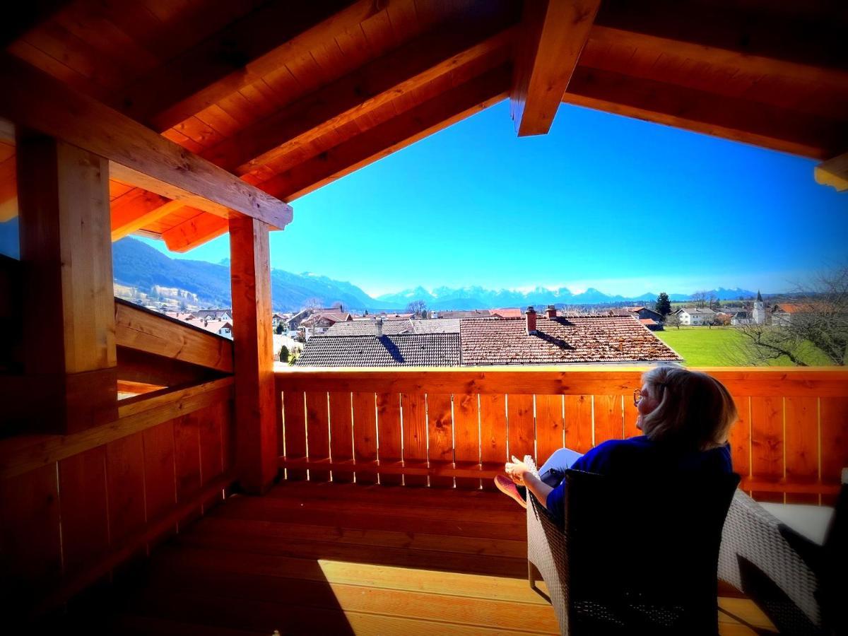 23 Neu Erbaute Ferienwohnung Mit Schloss- Und Panoramablick Halblech Exterior foto