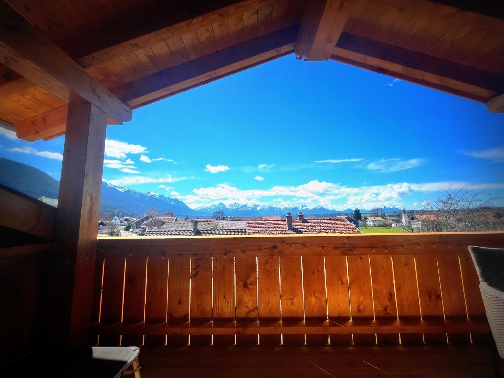23 Neu Erbaute Ferienwohnung Mit Schloss- Und Panoramablick Halblech Exterior foto