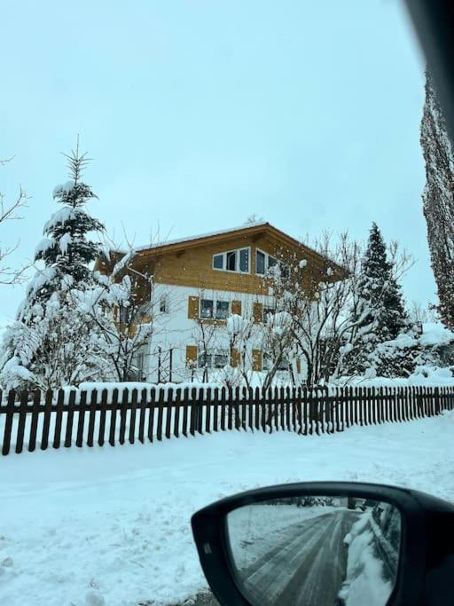 23 Neu Erbaute Ferienwohnung Mit Schloss- Und Panoramablick Halblech Exterior foto