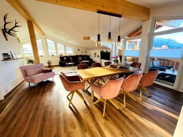 23 Neu Erbaute Ferienwohnung Mit Schloss- Und Panoramablick Halblech Exterior foto