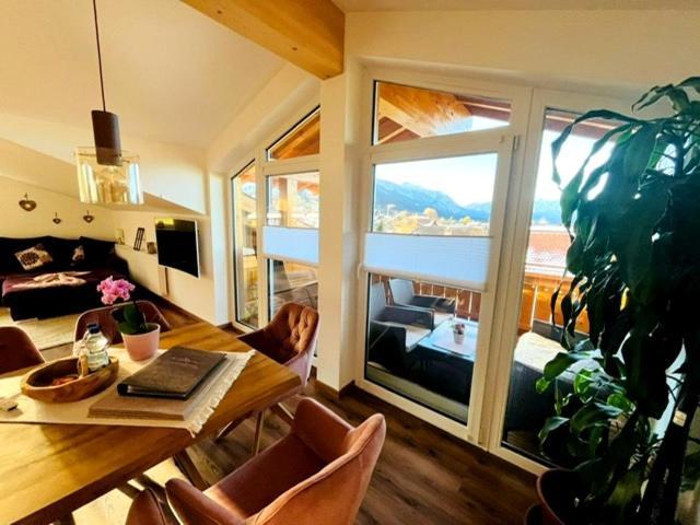 23 Neu Erbaute Ferienwohnung Mit Schloss- Und Panoramablick Halblech Exterior foto