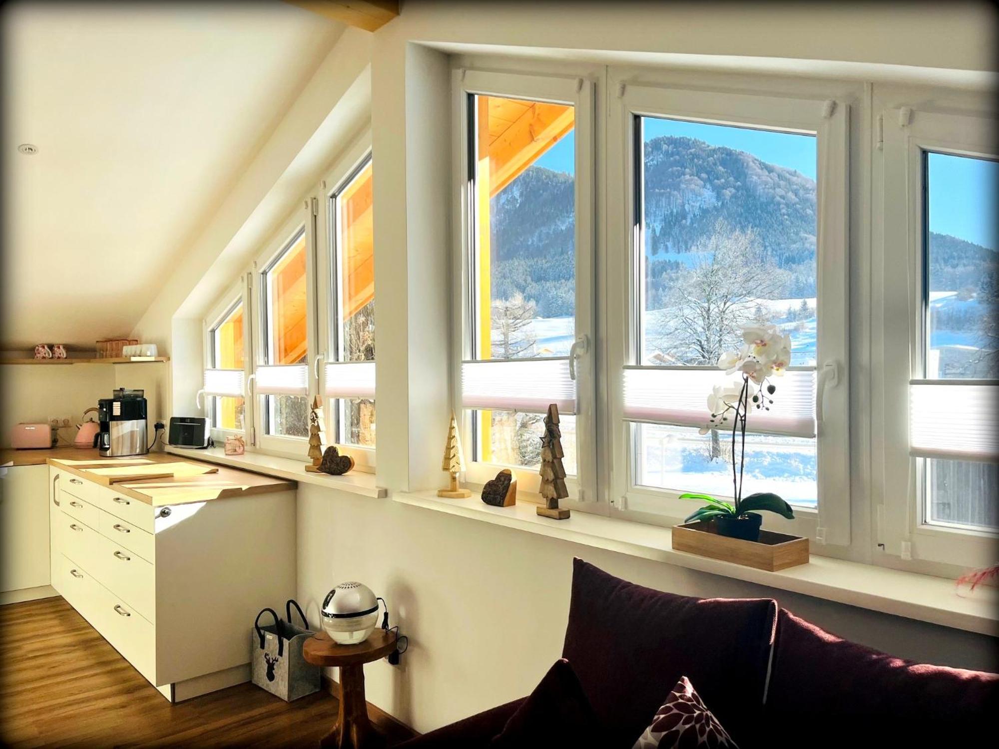 23 Neu Erbaute Ferienwohnung Mit Schloss- Und Panoramablick Halblech Exterior foto